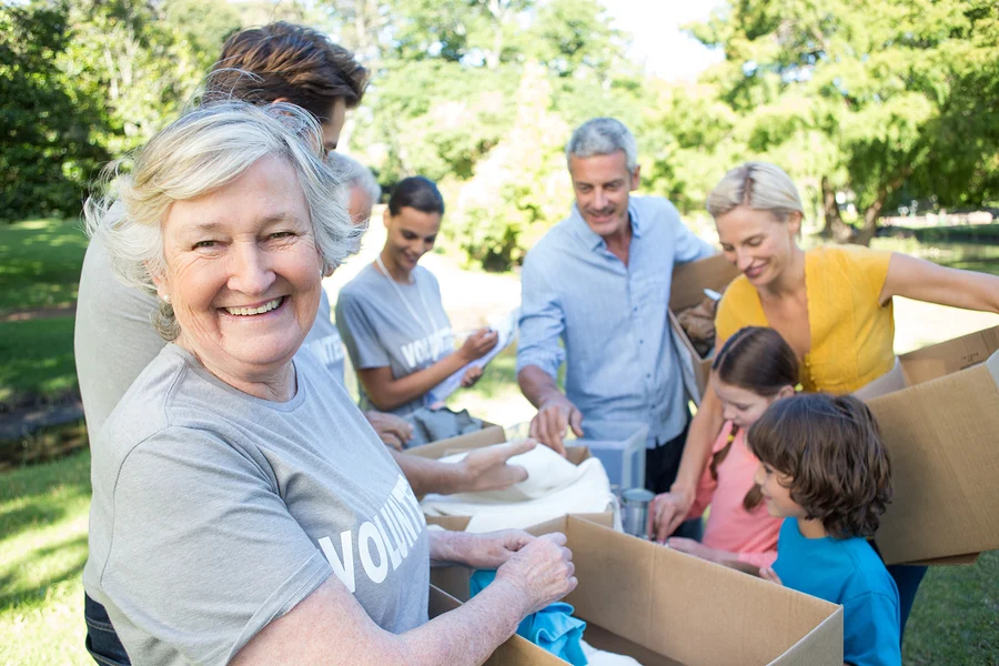 Caregivers in Turnersville NJ: 5 Volunteer Opportunities for Older Adults